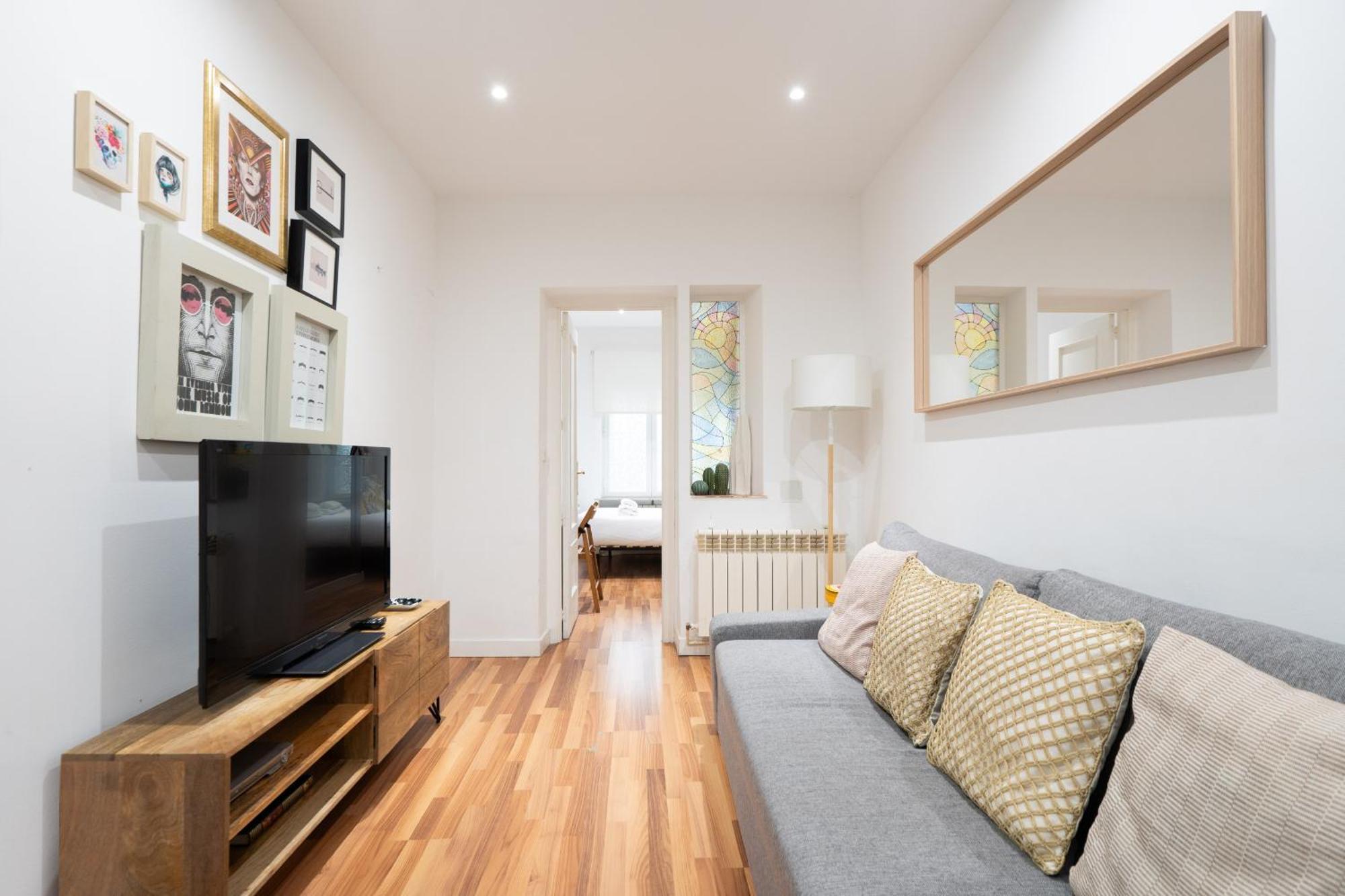 Apartamento En La Plaza De Lavapies Alquiler Temporal Madrid Exteriör bild