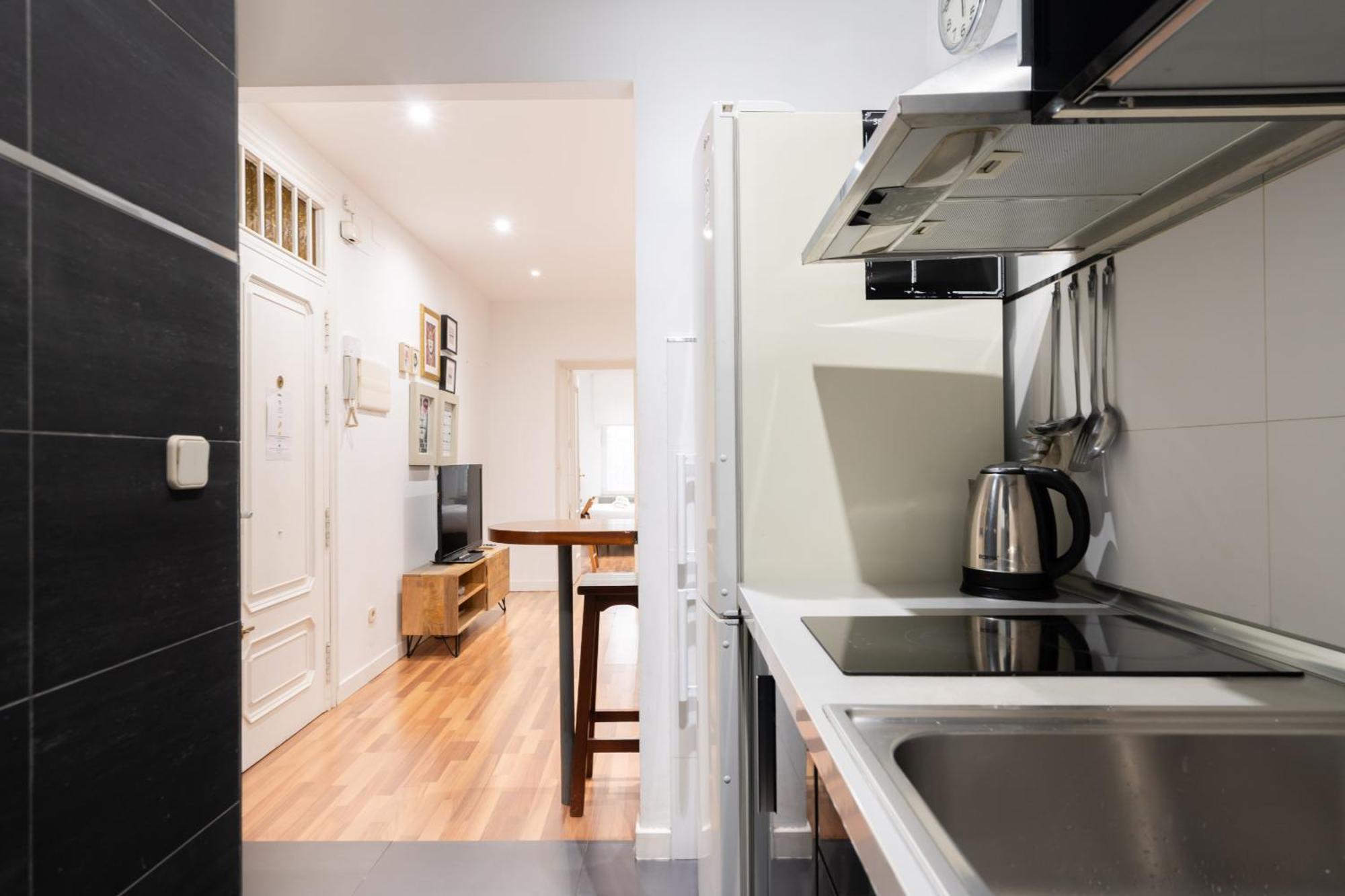 Apartamento En La Plaza De Lavapies Alquiler Temporal Madrid Exteriör bild