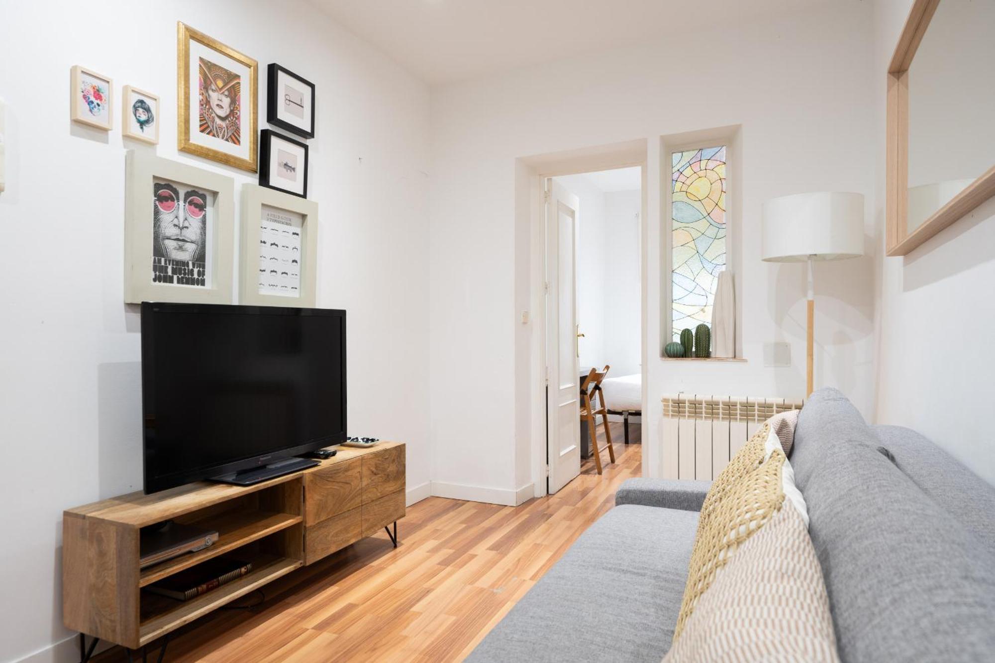 Apartamento En La Plaza De Lavapies Alquiler Temporal Madrid Exteriör bild