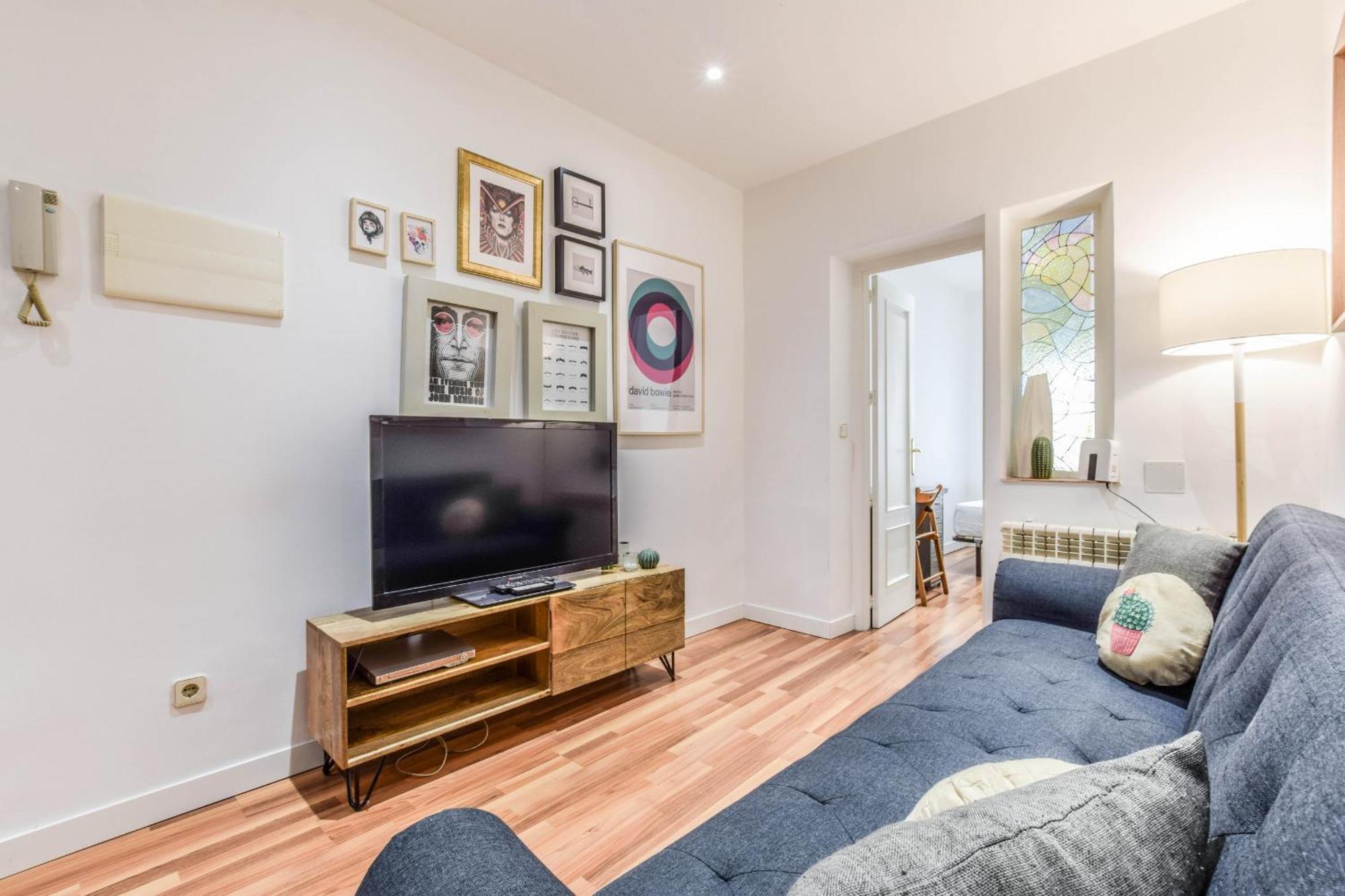 Apartamento En La Plaza De Lavapies Alquiler Temporal Madrid Exteriör bild